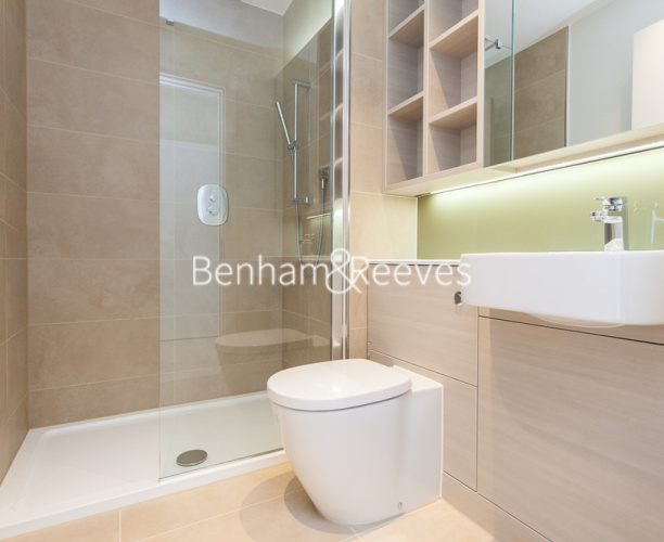 2  bedrooms flat to rent in Cassia Point, Glasshouse Gardens, E20-image 9