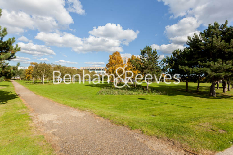 1  bedroom flat to rent in Kingfisher Heights, Pontoon Dock, E16-image 16