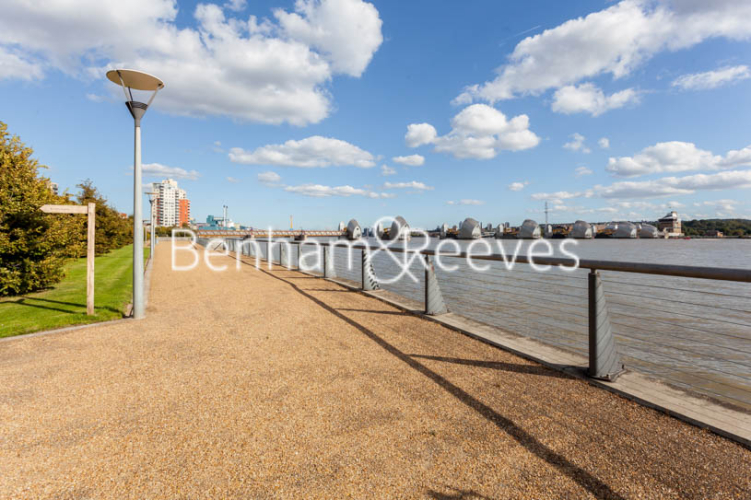 1 bedroom flat to rent in Kingfisher Heights, Pontoon Dock, E16-image 20