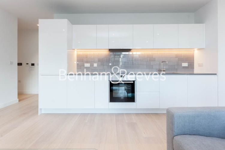 2 bedrooms flat to rent in Royal Wharf, Canary Wharf, E16-image 2