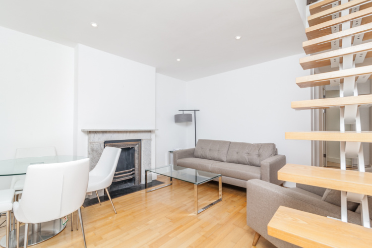 2  bedrooms flat to rent in Newell Street, Canary Wharf, E14-image 1