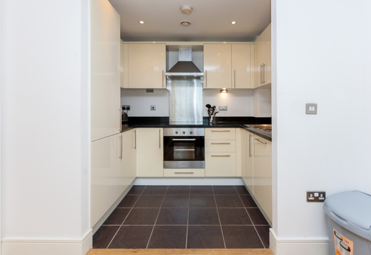 1  bedroom flat to rent in Indescon Square, Canary Wharf, E14-image 2