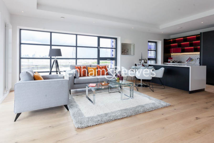 2 bedrooms flat to rent in Lyell Street, Canary Wharf, E14-image 1