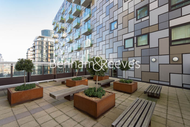 2  bedrooms flat to rent in Duckman Tower, Lincoln Plaza, E14-image 8