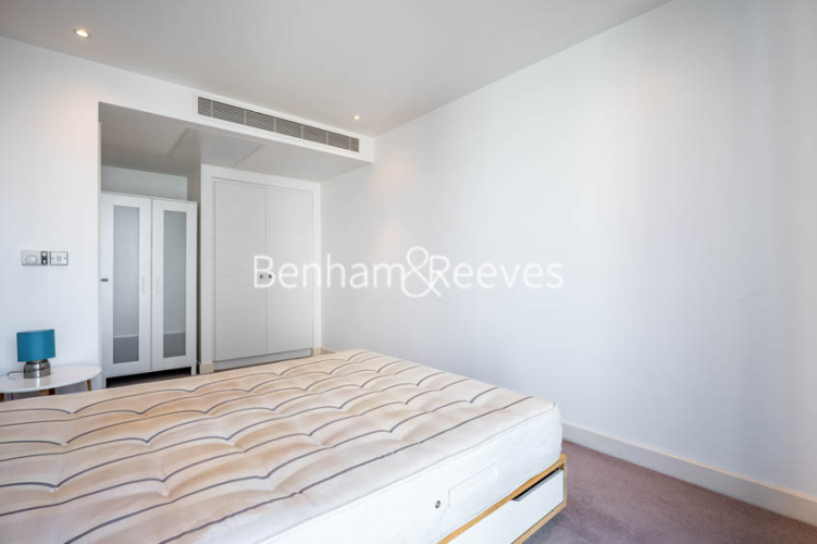 1 bedroom flat to rent in Landmark East, Marsh Wall, E14-image 3