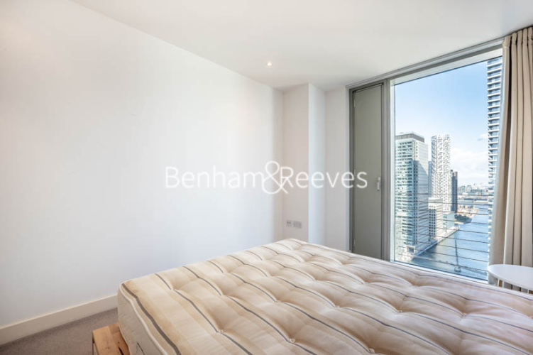 1  bedroom flat to rent in Landmark East, Marsh Wall, E14-image 9