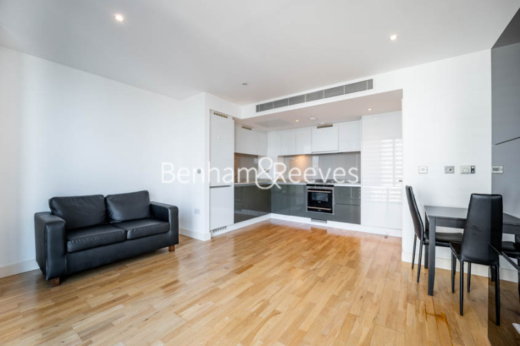 1 bedroom flat to rent in Landmark East, Marsh Wall, E14-image 15