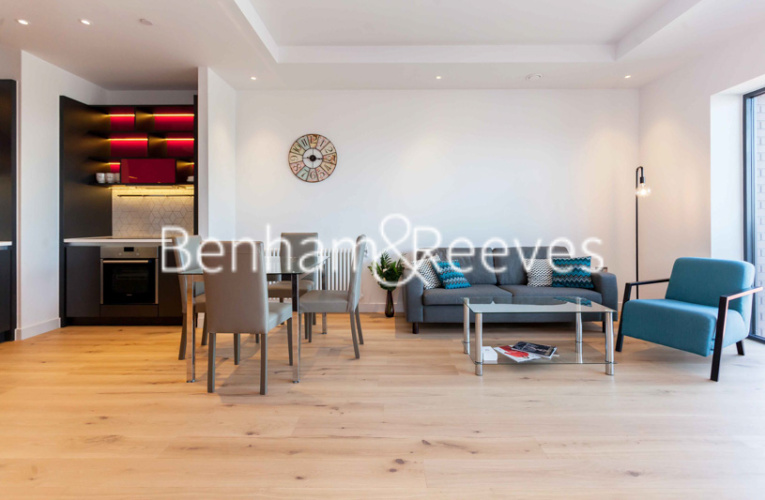 1  bedroom flat to rent in Lyell Street, Modena Houset, E14-image 1
