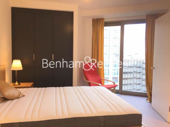 2  bedrooms flat to rent in Royal Docks West, Western Gateway, E16-image 8