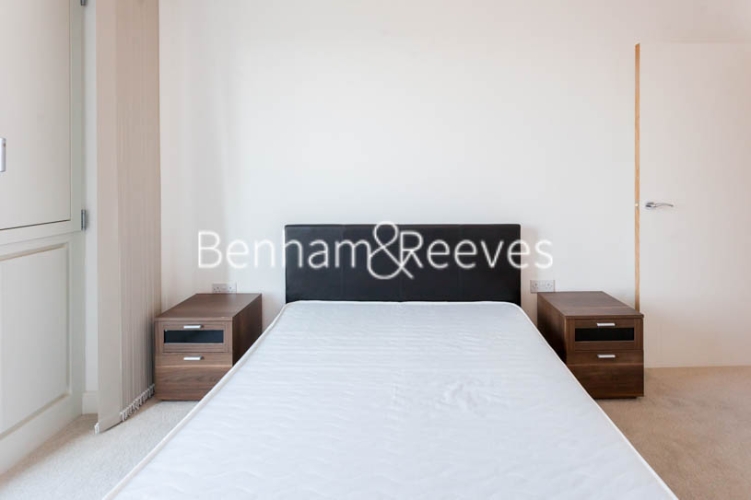 1  bedroom flat to rent in Jefferson Plaza, Canary Wharf, E3-image 3