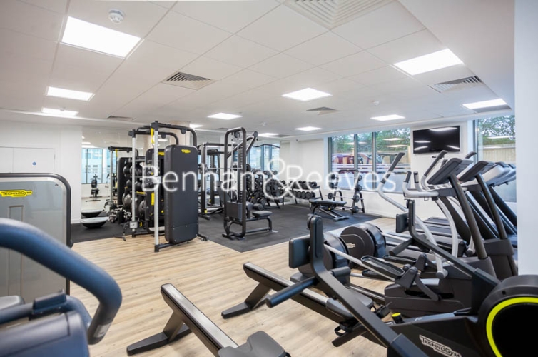 1  bedroom flat to rent in Southmere House, Highland Street, E15-image 8