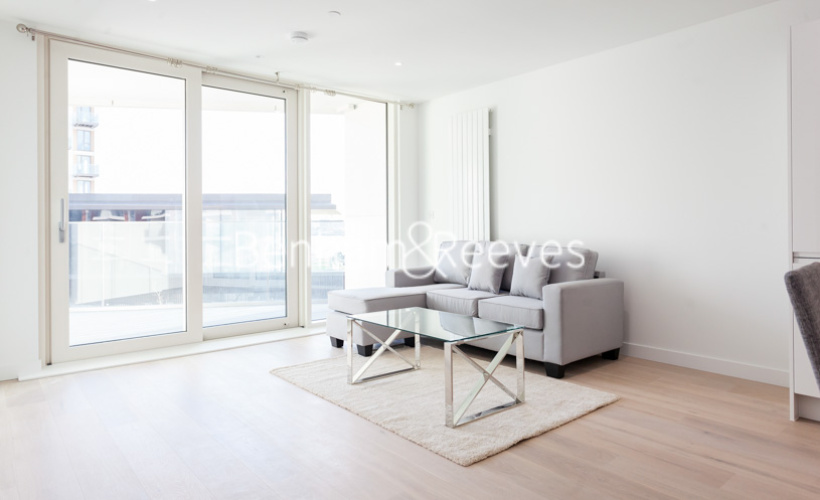 1  bedroom flat to rent in Royal Crest Avenue, Canary Wharf, E16-image 1