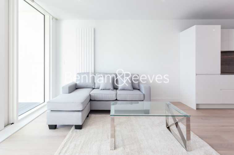 1  bedroom flat to rent in Royal Crest Avenue, Canary Wharf, E16-image 7