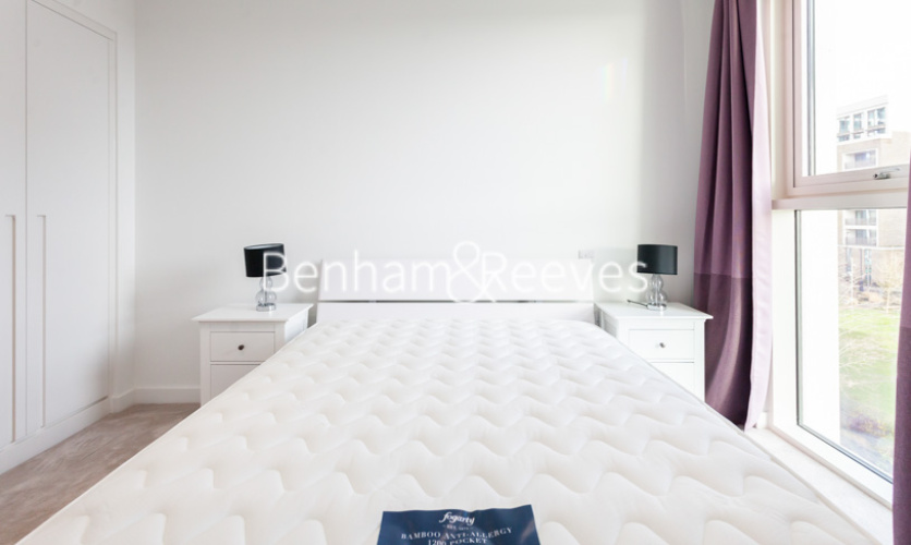 1  bedroom flat to rent in Royal Crest Avenue, Canary Wharf, E16-image 13