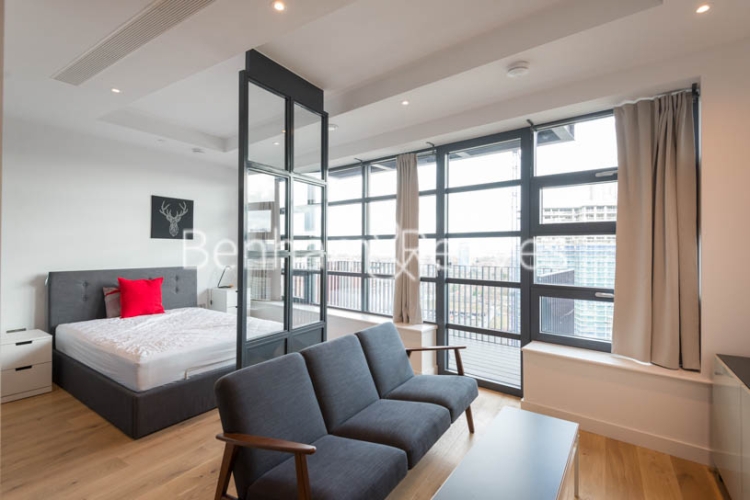 Studio flat to rent in City Island Way, Canary Wharf, E14-image 7