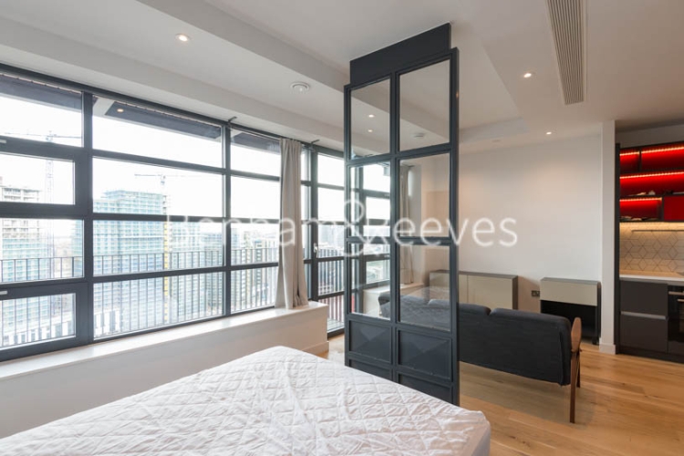 Studio flat to rent in City Island Way, Canary Wharf, E14-image 9