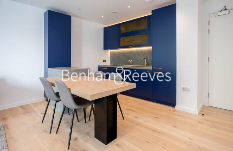 1 bedroom flat to rent in Agar House, Orchard Place, E14-image 2