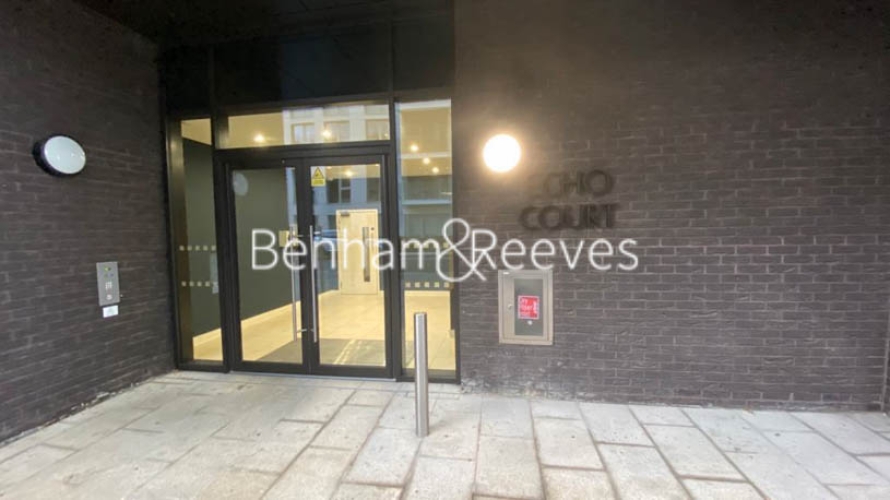 1 bedroom flat to rent in Echo Court, Admiralty Avenue, E16-image 10