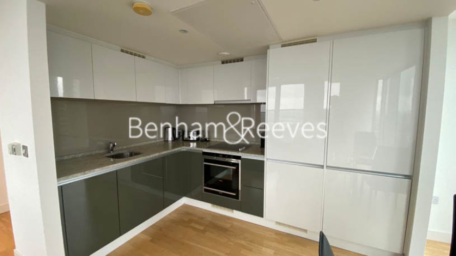 2  bedrooms flat to rent in Landmark East, Marsh Wall,  E14-image 2