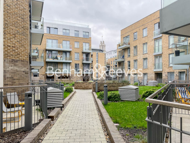 Studio flat to rent in Keymer Place, Canary Gateway, E14-image 5