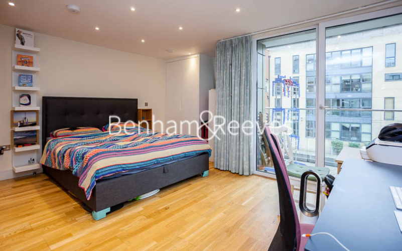 Studio flat to rent in Keymer Place, Canary Gateway, E14-image 7