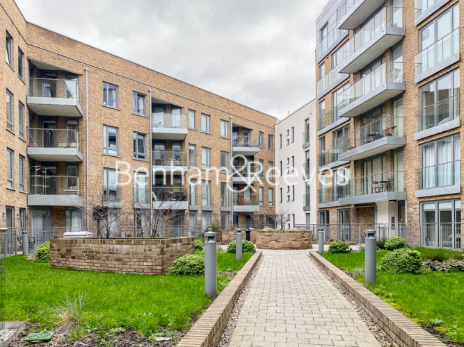 Studio flat to rent in Keymer Place, Canary Gateway, E14-image 8