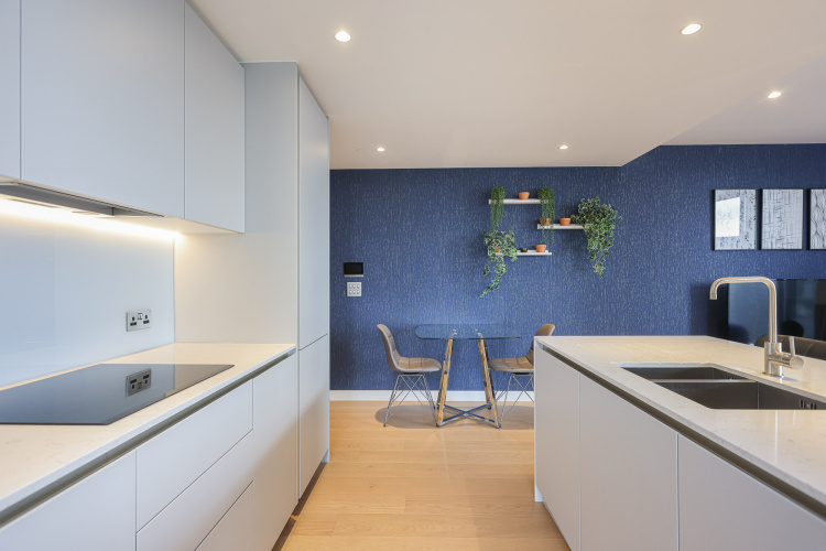 1  bedroom flat to rent in Hampton Tower, South Quay Plaza, E14-image 2