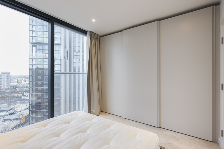 1  bedroom flat to rent in Hampton Tower, South Quay Plaza, E14-image 13