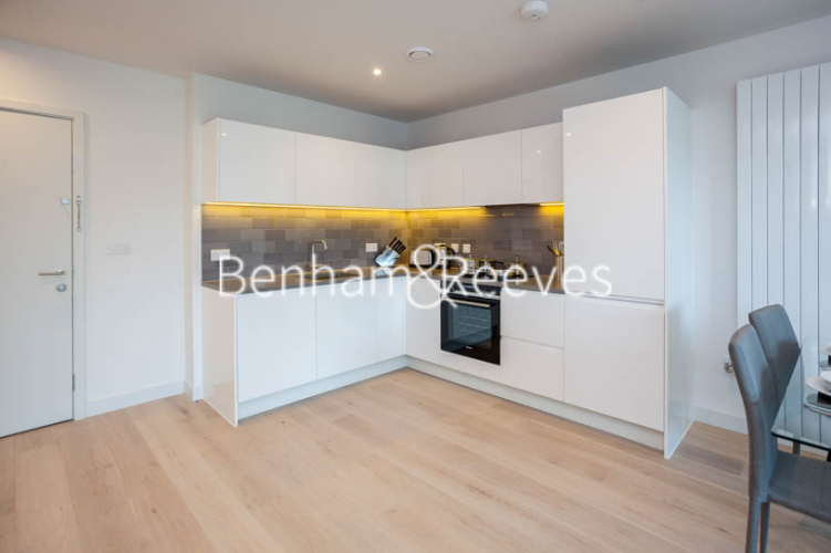 1 bedroom flat to rent in John Cabot House, 4 Clippers Street E16-image 2