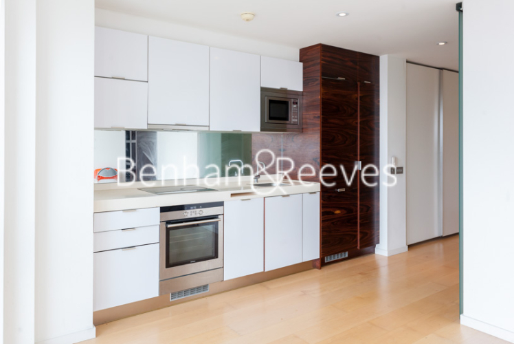 Studio flat to rent in Ontario Tower, Fairmont Avenue, E14-image 2