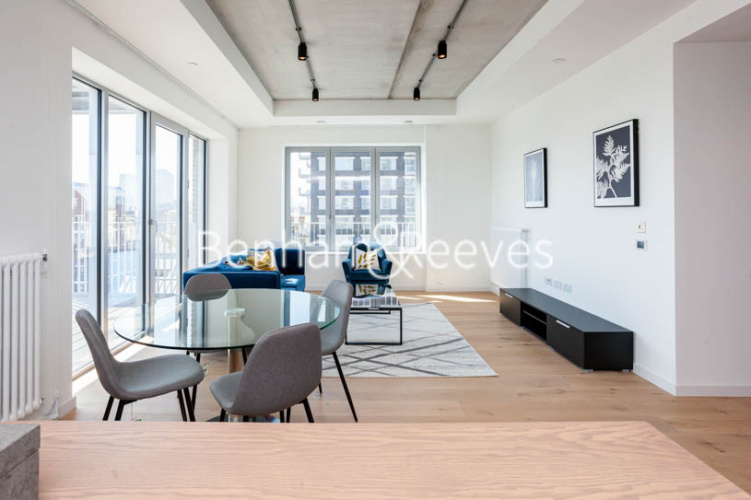 2  bedrooms flat to rent in Serapis House, Canning Town, E14-image 3