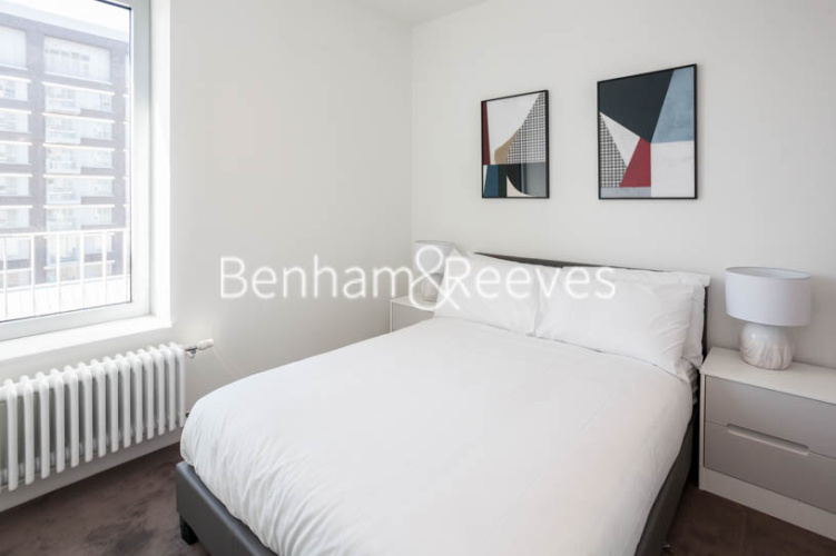 2  bedrooms flat to rent in Serapis House, Canning Town, E14-image 13