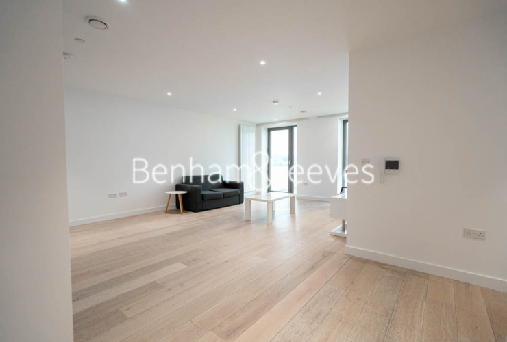 2  bedrooms flat to rent in Laker House, Pontoon Dock, E16-image 7