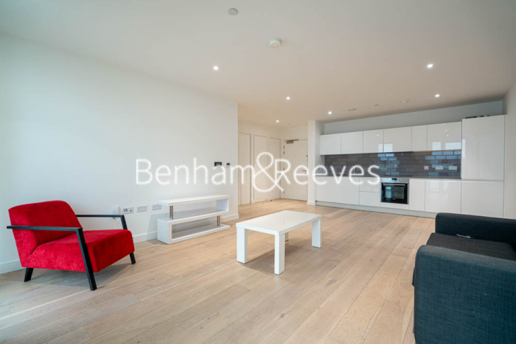2 bedrooms flat to rent in Laker House, Pontoon Dock, E16-image 8