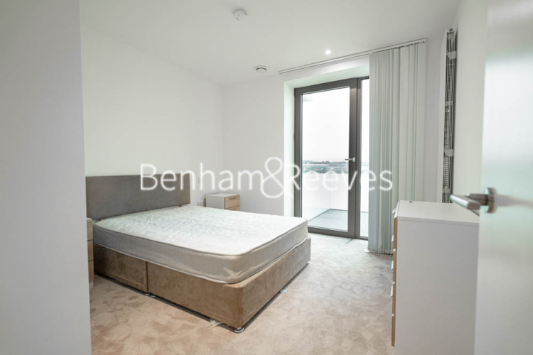2  bedrooms flat to rent in Laker House, Pontoon Dock, E16-image 9
