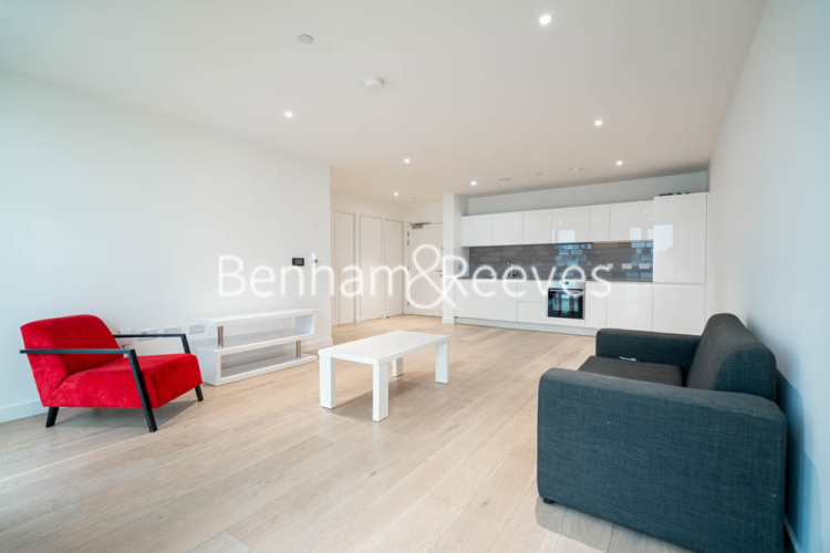 2 bedrooms flat to rent in Laker House, Pontoon Dock, E16-image 14