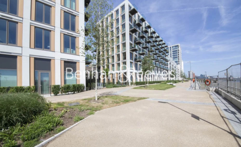 2  bedrooms flat to rent in Laker House, Pontoon Dock, E16-image 18