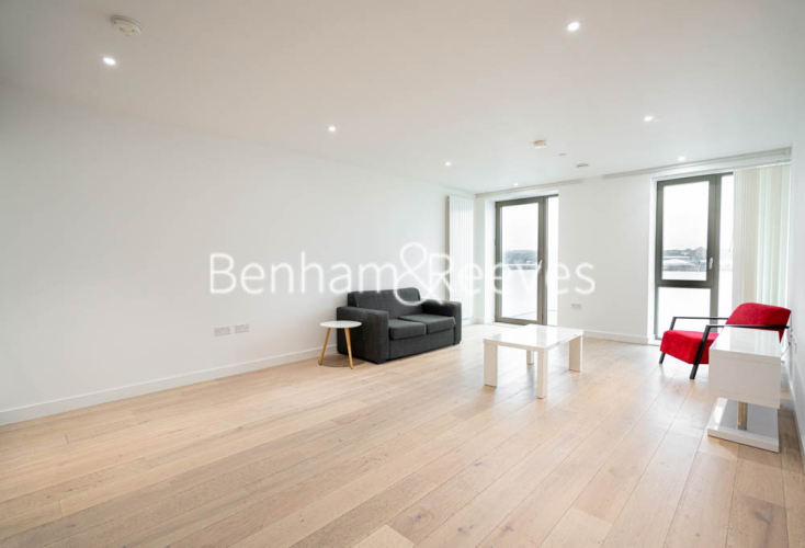 2 bedrooms flat to rent in Laker House, Pontoon Dock, E16-image 24