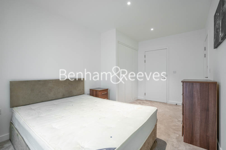 2  bedrooms flat to rent in Laker House, Pontoon Dock, E16-image 25