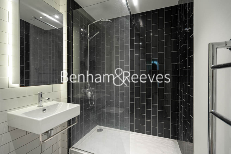 2 bedrooms flat to rent in Laker House, Pontoon Dock, E16-image 26