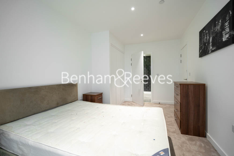 2 bedrooms flat to rent in Laker House, Pontoon Dock, E16-image 28