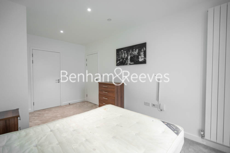 2 bedrooms flat to rent in Laker House, Pontoon Dock, E16-image 30