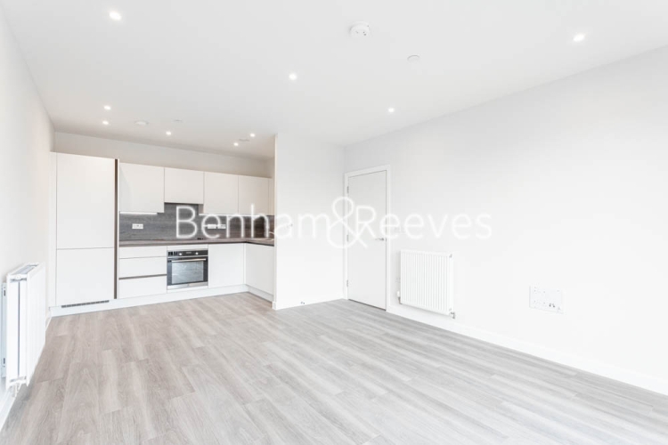1  bedroom flat to rent in Rosebay House, 8 Frank Searle Passage, E17-image 8
