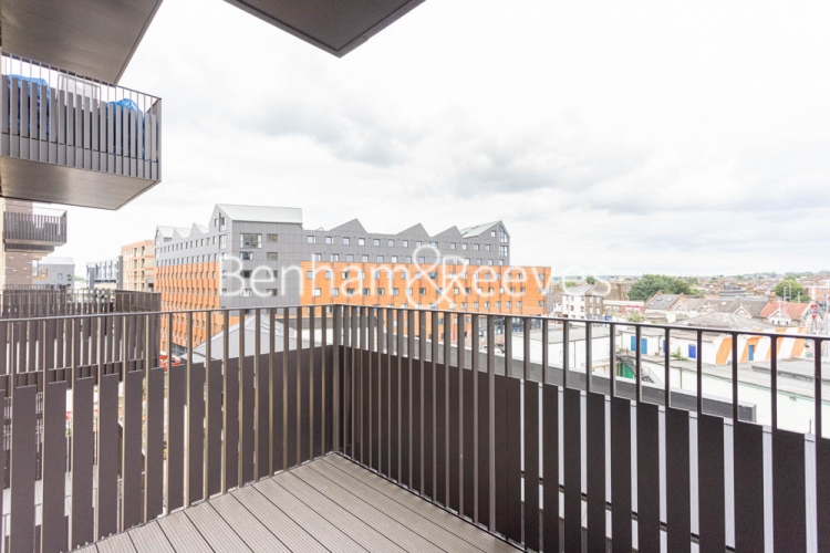 1 bedroom flat to rent in Rosebay House, 8 Frank Searle Passage, E17-image 10