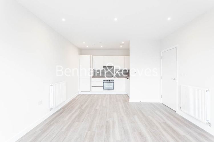1  bedroom flat to rent in Rosebay House, 8 Frank Searle Passage, E17-image 12