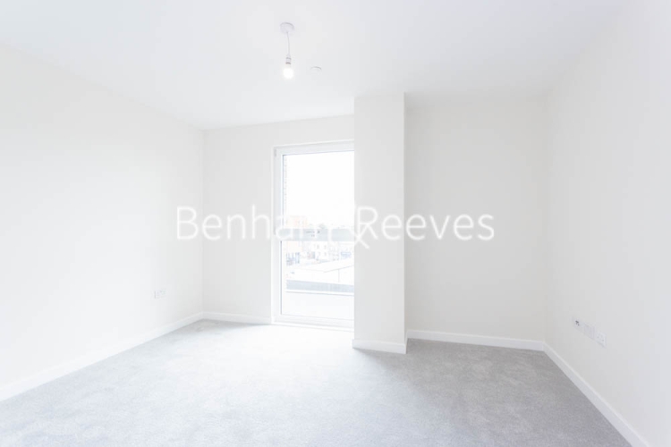 1 bedroom flat to rent in Rosebay House, 8 Frank Searle Passage, E17-image 13