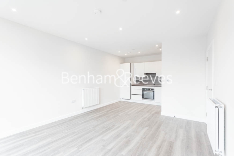 1  bedroom flat to rent in Rosebay House, 8 Frank Searle Passage, E17-image 16