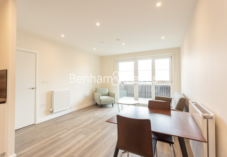 1  bedroom flat to rent in Rosebay House, 8 Frank Searle Passage, E17-image 6