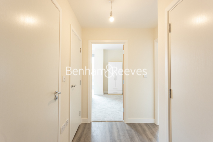 1  bedroom flat to rent in Rosebay House, 8 Frank Searle Passage, E17-image 9