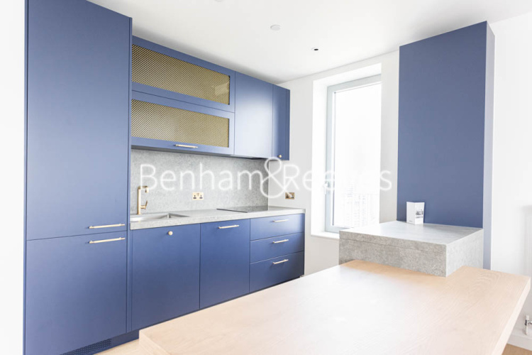 1  bedroom flat to rent in Serapis house, Good Luck Hope, E14-image 2